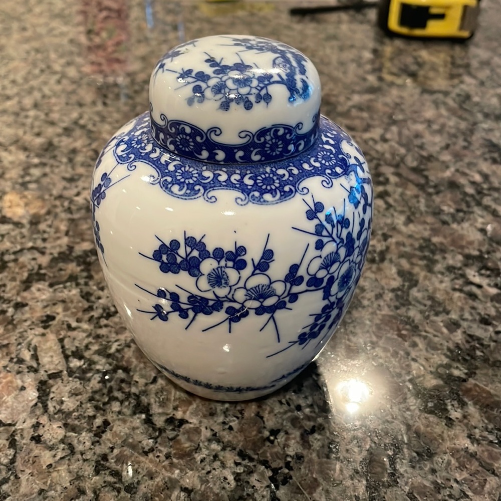 Tulsi Japan- blue and white hand painted container with lid
